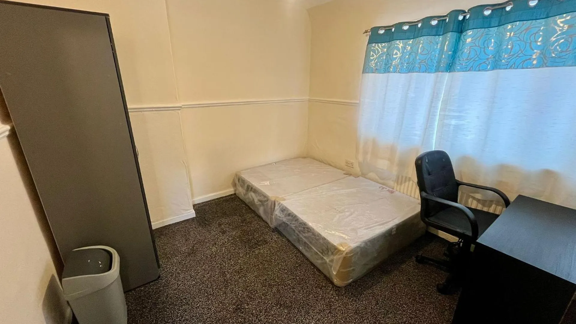Casa de Férias Three Bed Room House Near Cricket Stadium Nottingham