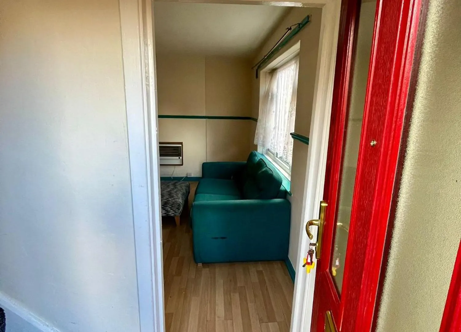 Three Bed Room House Near Cricket Stadium Nottingham